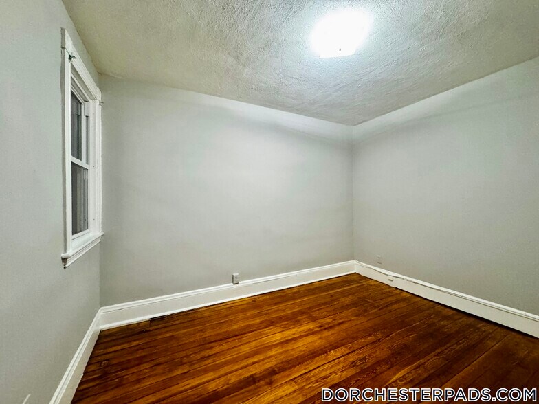 Building Photo - 76 Florida St