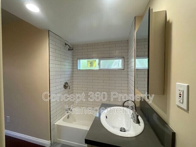 Building Photo - 4158 E Wilton St