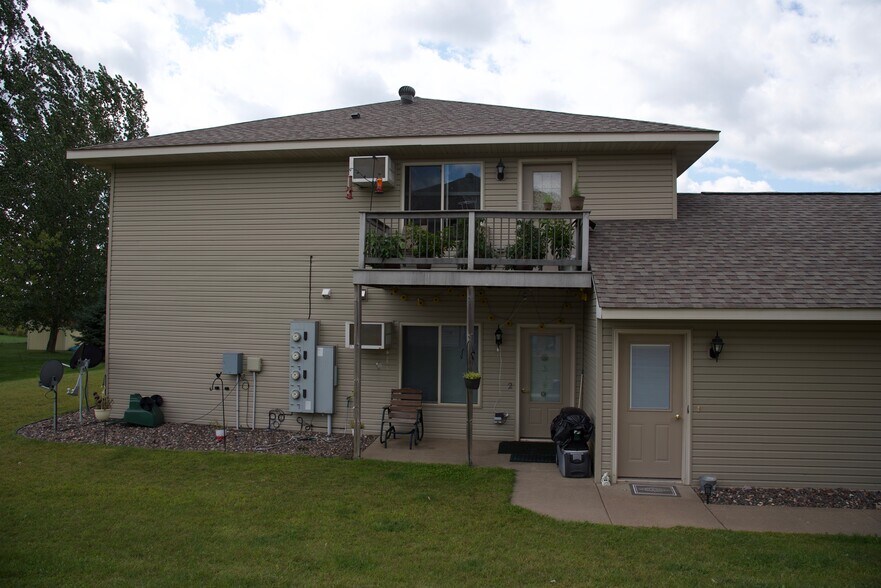 Building Photo - 226 W South St