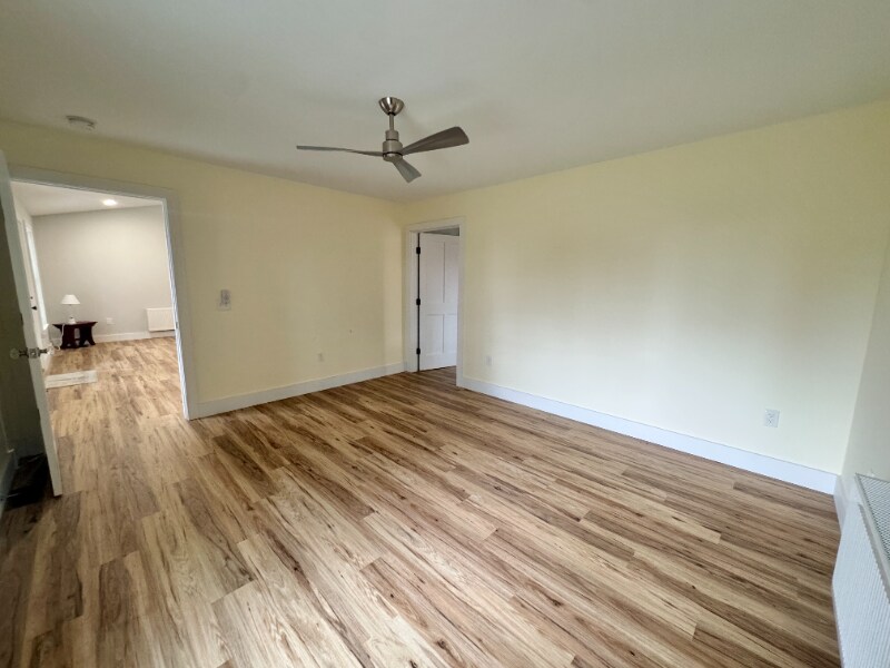 Building Photo - 49 Fort Point Cove Rd