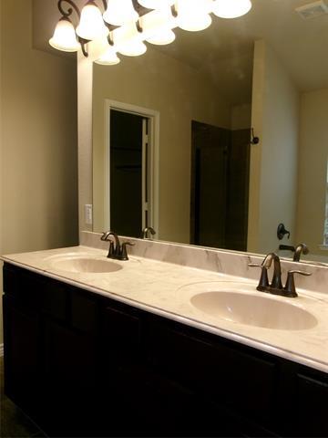 Building Photo - 5727 Mountain Hollow Dr