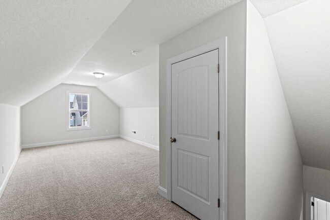 Building Photo - Beautiful home in great neighborhood!