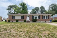 Building Photo - 1217 Lakeview Dr