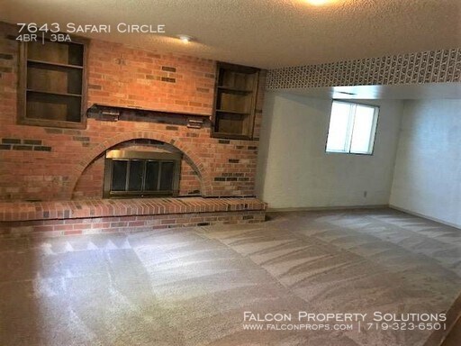 Building Photo - 7643 Safari Cir