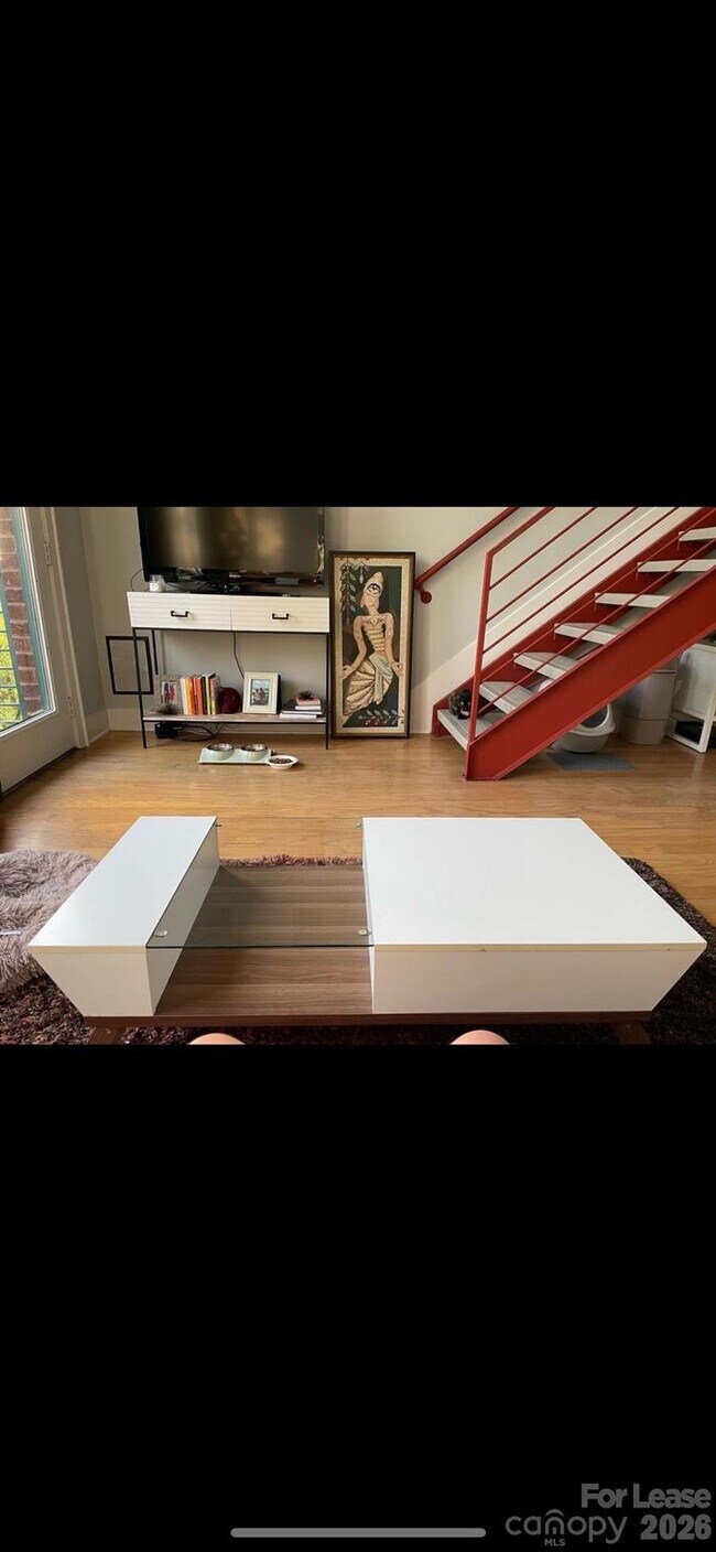 Building Photo - 115 E Park Ave