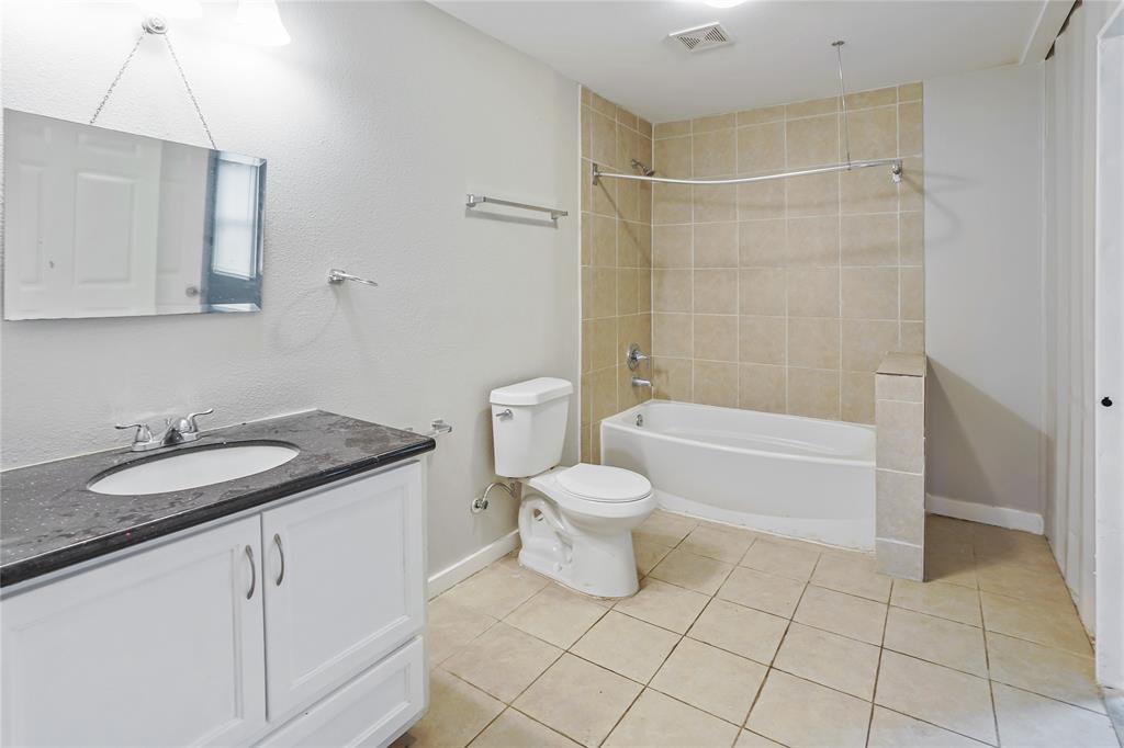 Building Photo - 3541 Mount Pleasant St
