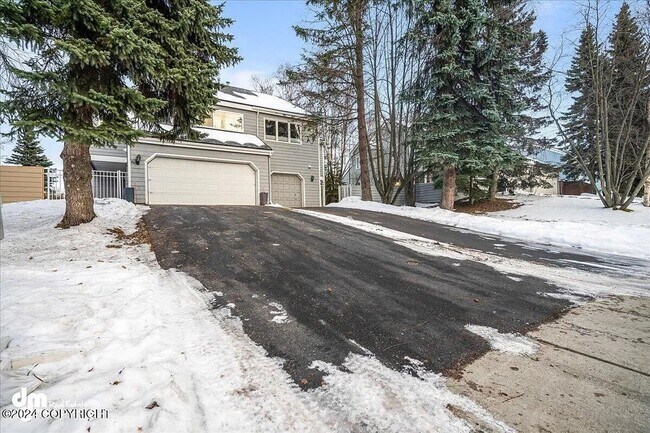 Building Photo - NEW YEAR NEW HOME! 3 bed, 2.5 bath, 2 car garage in South Anchorage