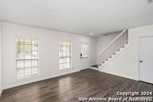 Building Photo - 9110 Chinon