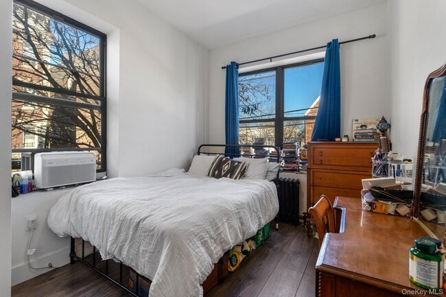 Building Photo - 68-51 Fresh Pond Rd