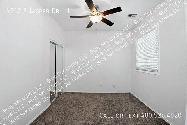 Building Photo - 4212 E Jasper Dr
