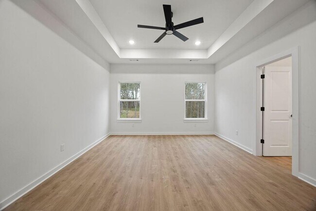 Building Photo - 40 Banff Dr