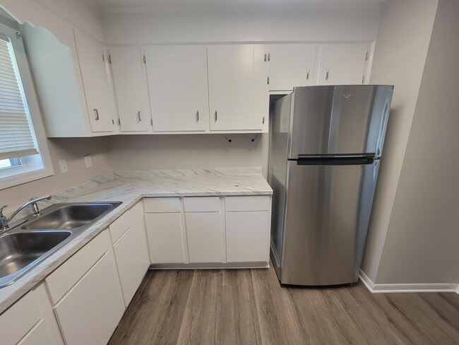 Building Photo - 3618 Audubon Pl