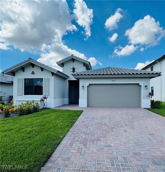 Building Photo - 5105 Panella Ave