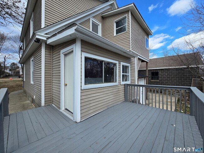 Building Photo - 38 Beverly Ave