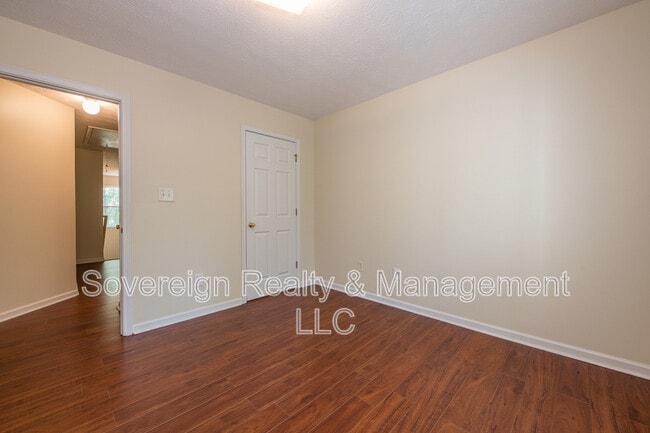 Building Photo - 3716 Harvest Dr