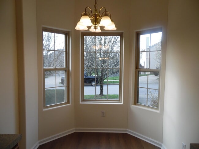 Building Photo - 3005 Roundway Down Ln