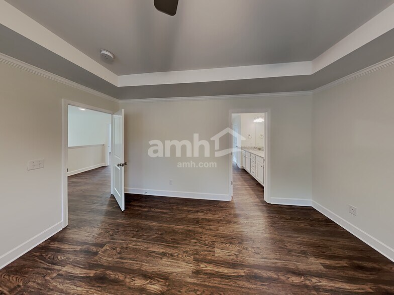 Building Photo - 1033 Bluewater Dr