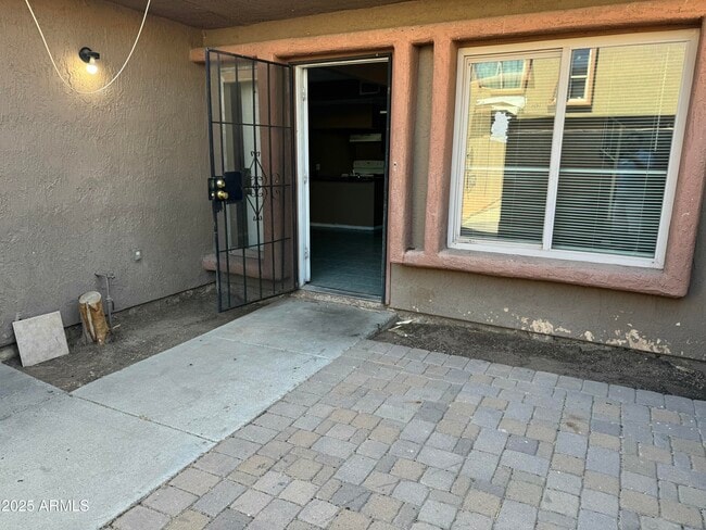 Building Photo - 1424 N 53rd Ave