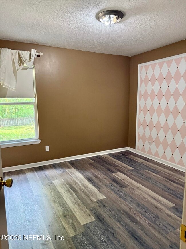 Building Photo - 12255 Lake Fern Dr E