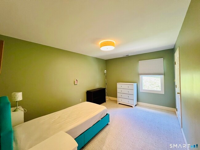 Building Photo - 679 Aspen Ln