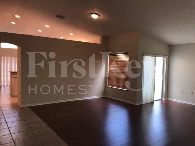 Building Photo - 2851 SW 193rd Terrace