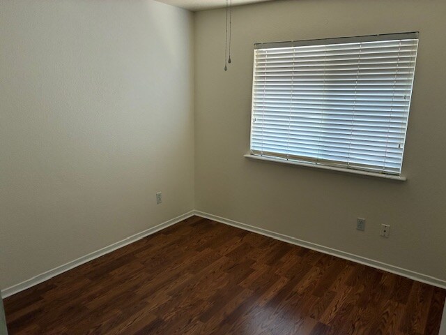 Building Photo - 3645 Yacht Dr