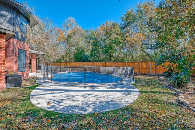 Building Photo - 11 Gabled Pines Pl