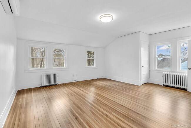 Building Photo - 475 Dobbs Ferry Rd