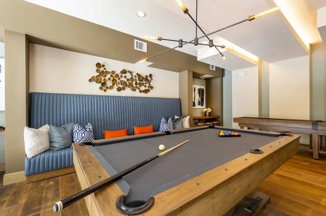 Building Photo - 1711 Caroline St