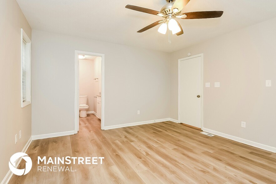 Building Photo - 616 Rivercrest Dr