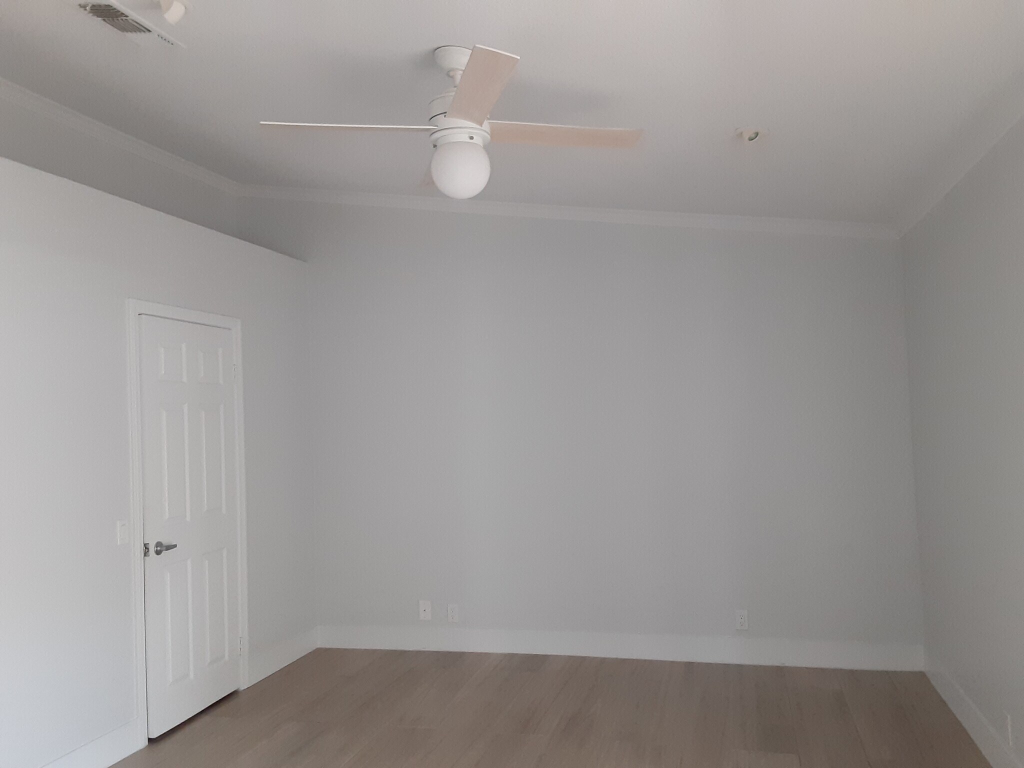 Building Photo - 54140 Avenida Mendoza
