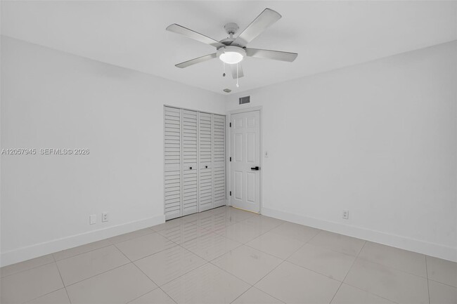 Building Photo - 13707 SW 91st Ct