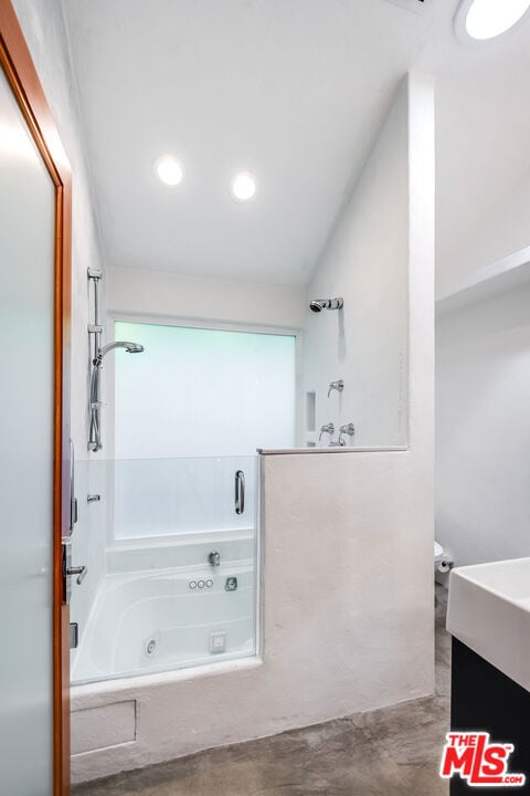 Building Photo - 445 Westmount Dr