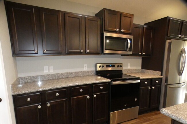 Building Photo - 3-Bedroom Home - The Woodlands