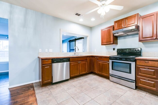 Building Photo - NOW AVAILABLE - Santa Rita Charmer w/ Deta...