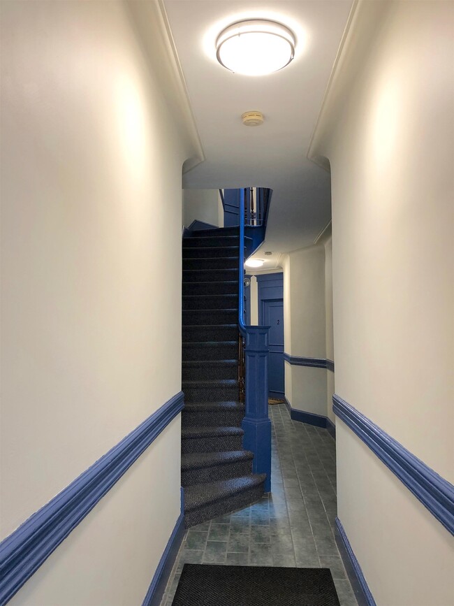 Building Photo - 203 Ogden Ave.