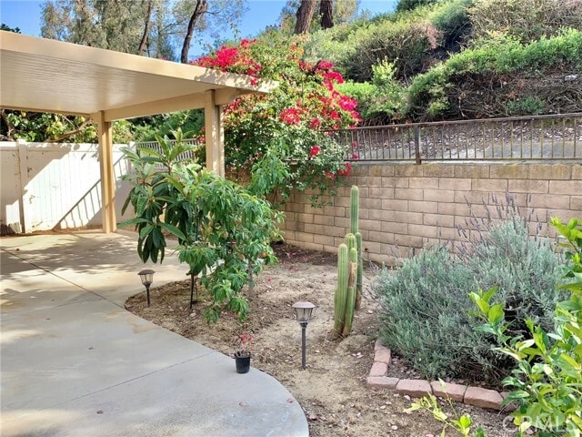Building Photo - 15686 Altamira Dr