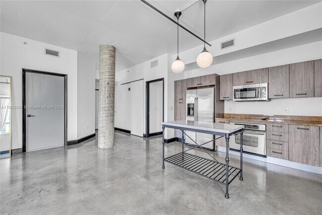 Building Photo - 2275 Biscayne Blvd Blvd