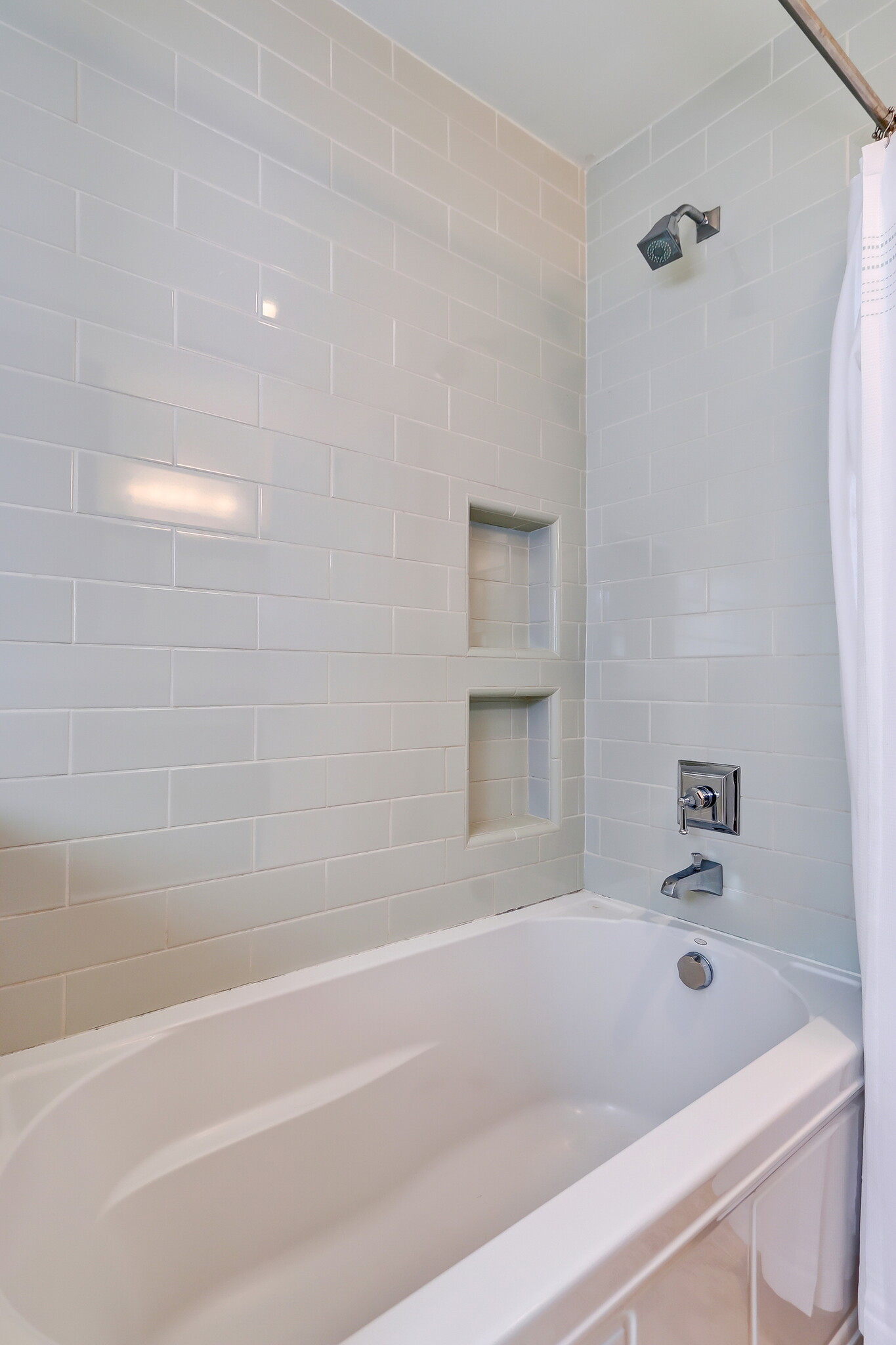 Recently remodeled primary bath includes this extra high soaking tub plus two niches - plus shower. - 744 12th St