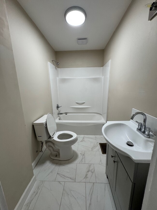 Building Photo - 29 Fairview Ave