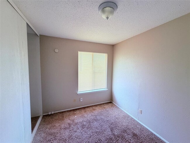 Building Photo - 9611 Blue Creek Ln