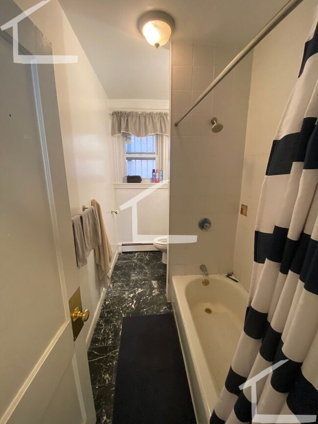 Building Photo - Awesome 3 bed 2 bath in Brighton.... SEPT 1ST MOVE IN