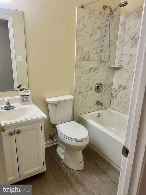 Building Photo - 2753 Bixby Rd