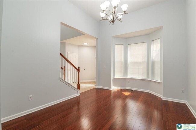Building Photo - 835 Spring White Dr