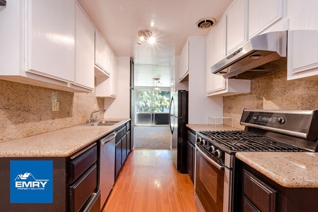 Building Photo - Condo for Rent in Culver City 2 Bed 2 Bath Amazing Price