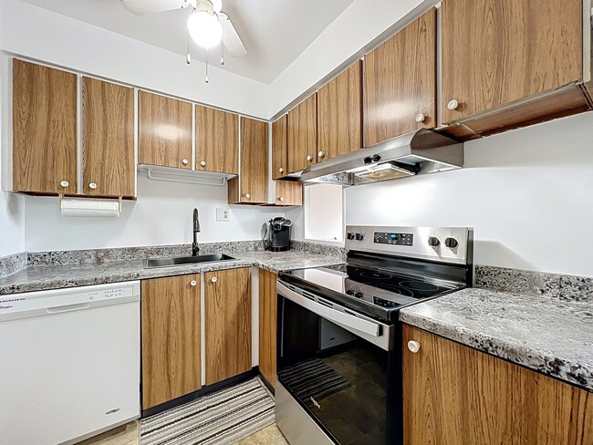 Building Photo - 2020 N Atlantic Ave