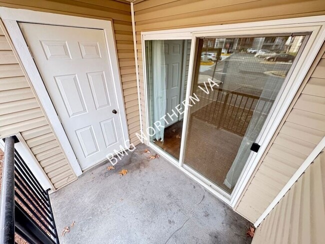 Building Photo - 3305 Wyndham Cir