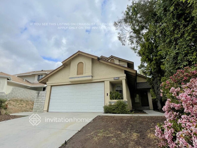 Building Photo - 22845 Tamarack Ln
