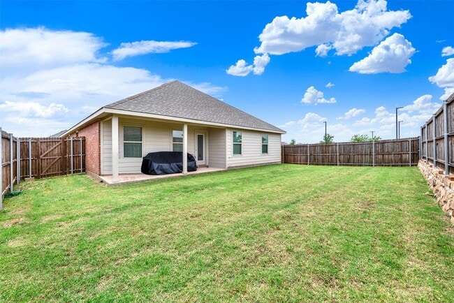 Building Photo - 720 Willow View Way