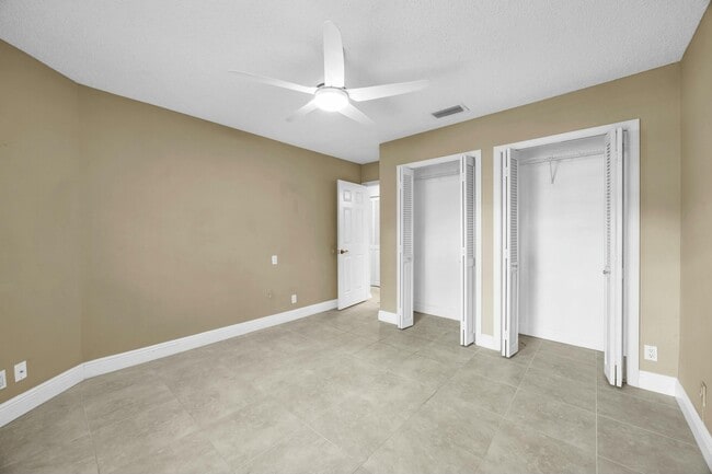 Building Photo - 11206 Applegate Cir